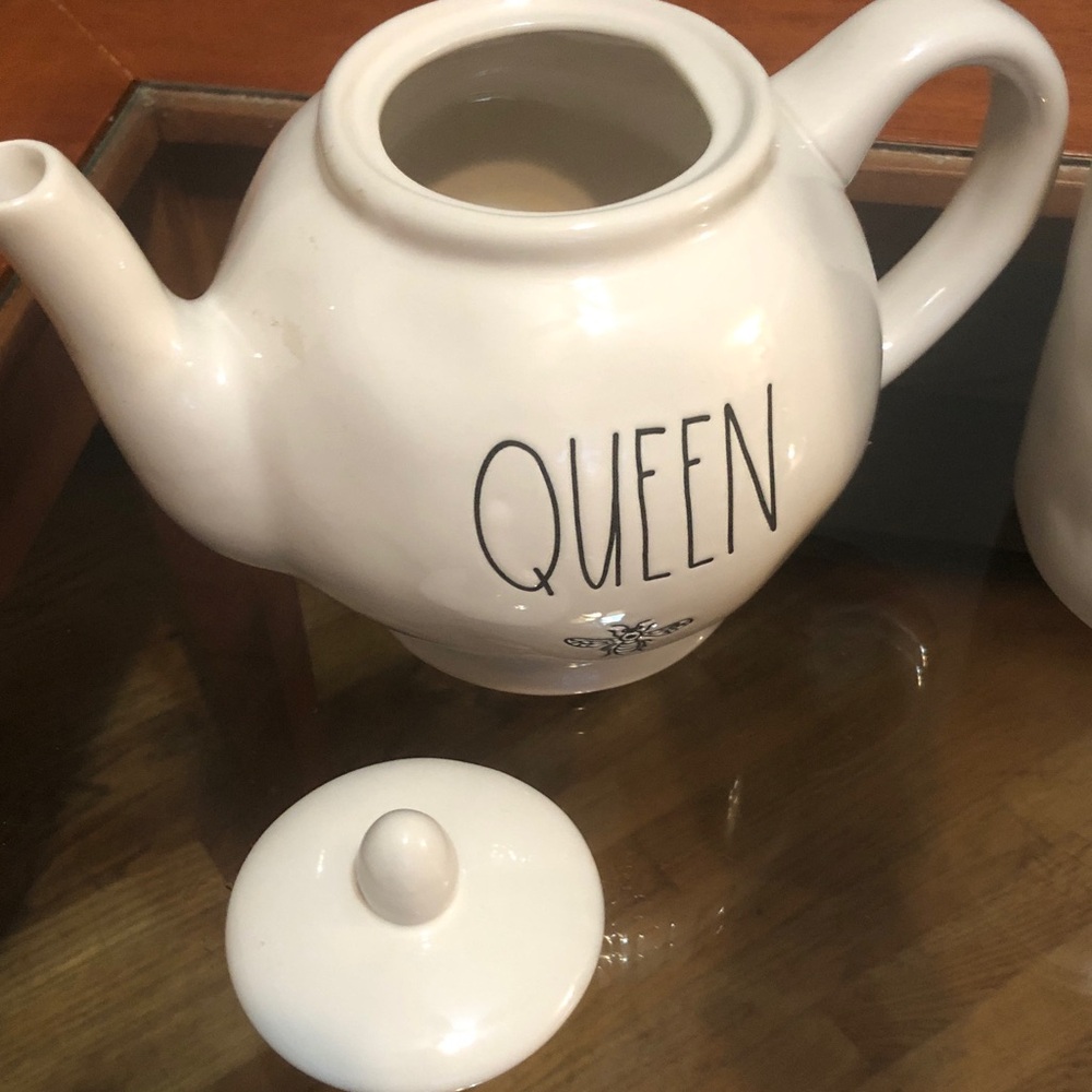 Queen's Kitchen White Ceramic Set - Picture 2 of 10